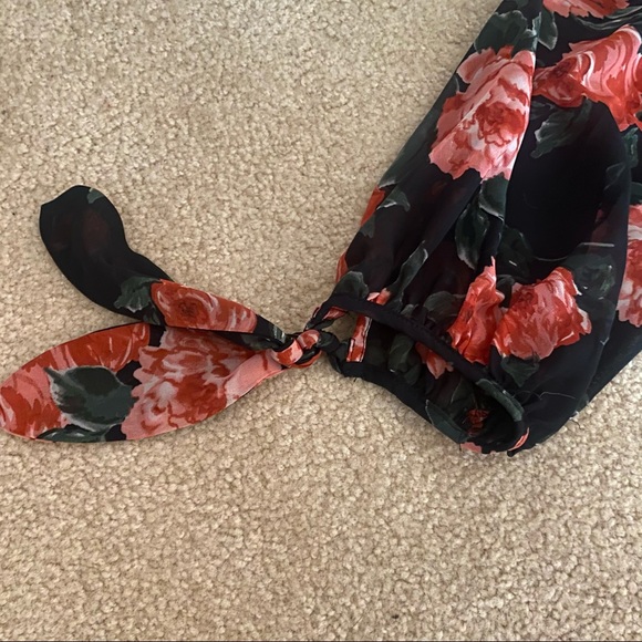 Olivaceous Off the Shoulder Floral Blouse - Picture 6 of 6